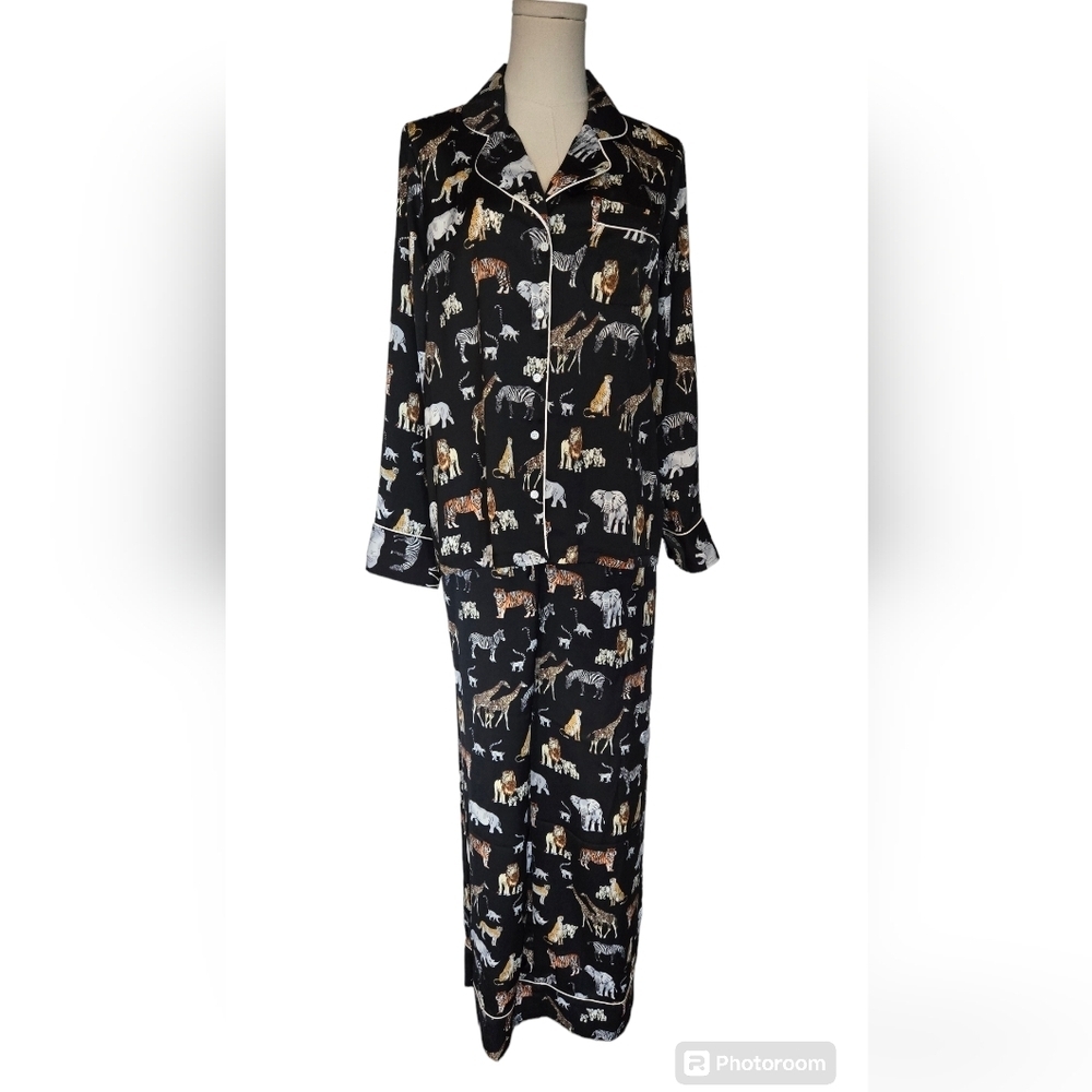 NWT Banana Republic Satin Long Sleeve Pajama Top and pant set
